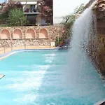Kapolos فندق لوترا إديبسو